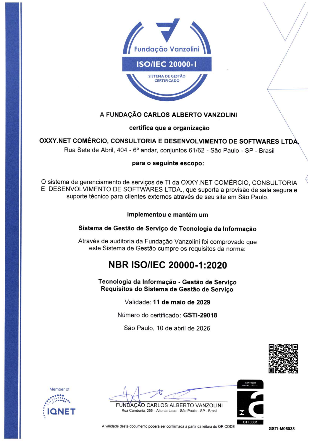 Certificate issued by Fundação Carlos Alberto Vanzolini for ISO/IEC 20000-1:2020, with QR code bottom right and a blue left border.