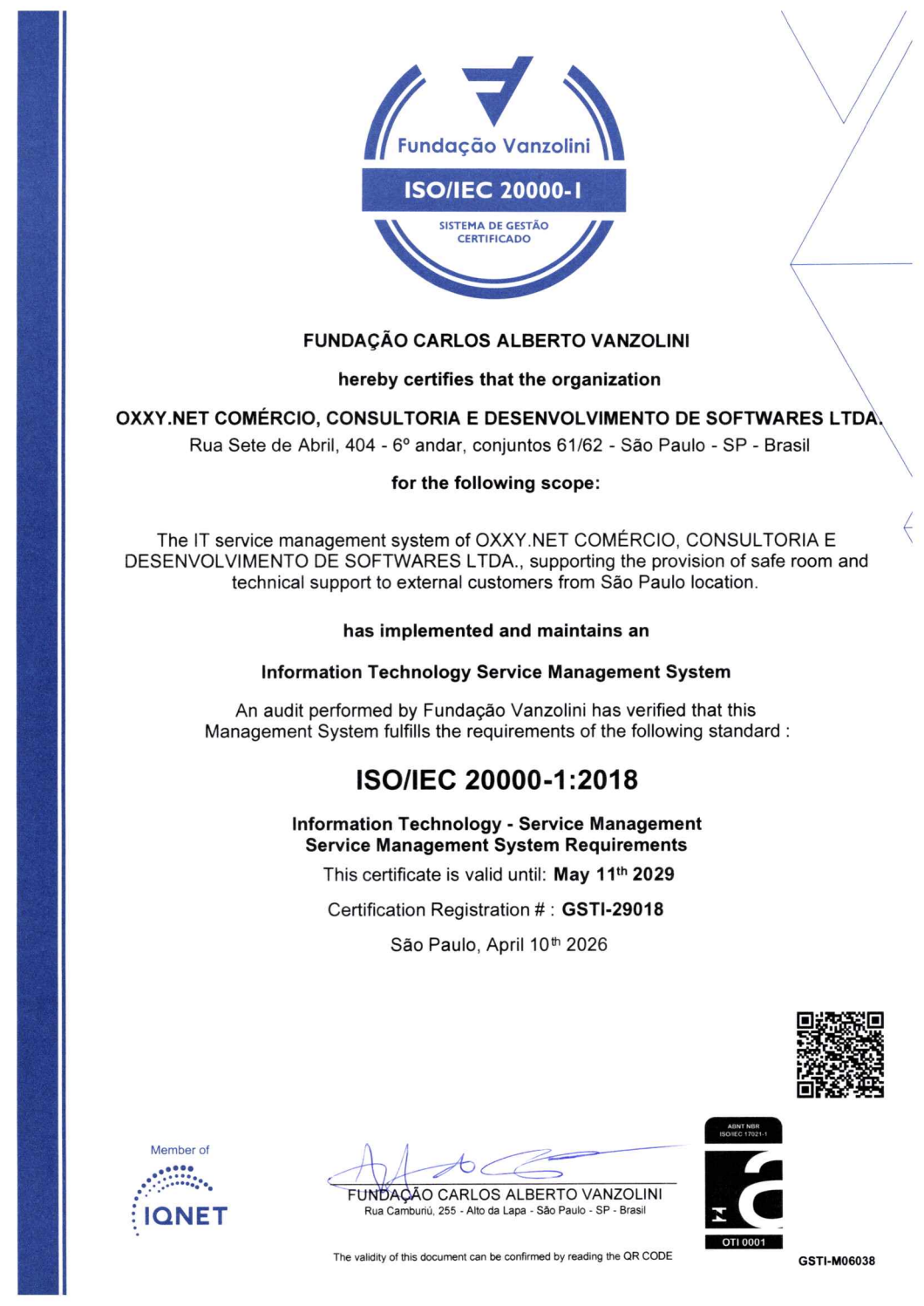 Certificate showing ISO/IEC 20000-1 certification for OXXY.NET Comércio, with blue seal and a QR code at the bottom right.